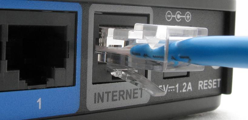 Internetrouter von hinten